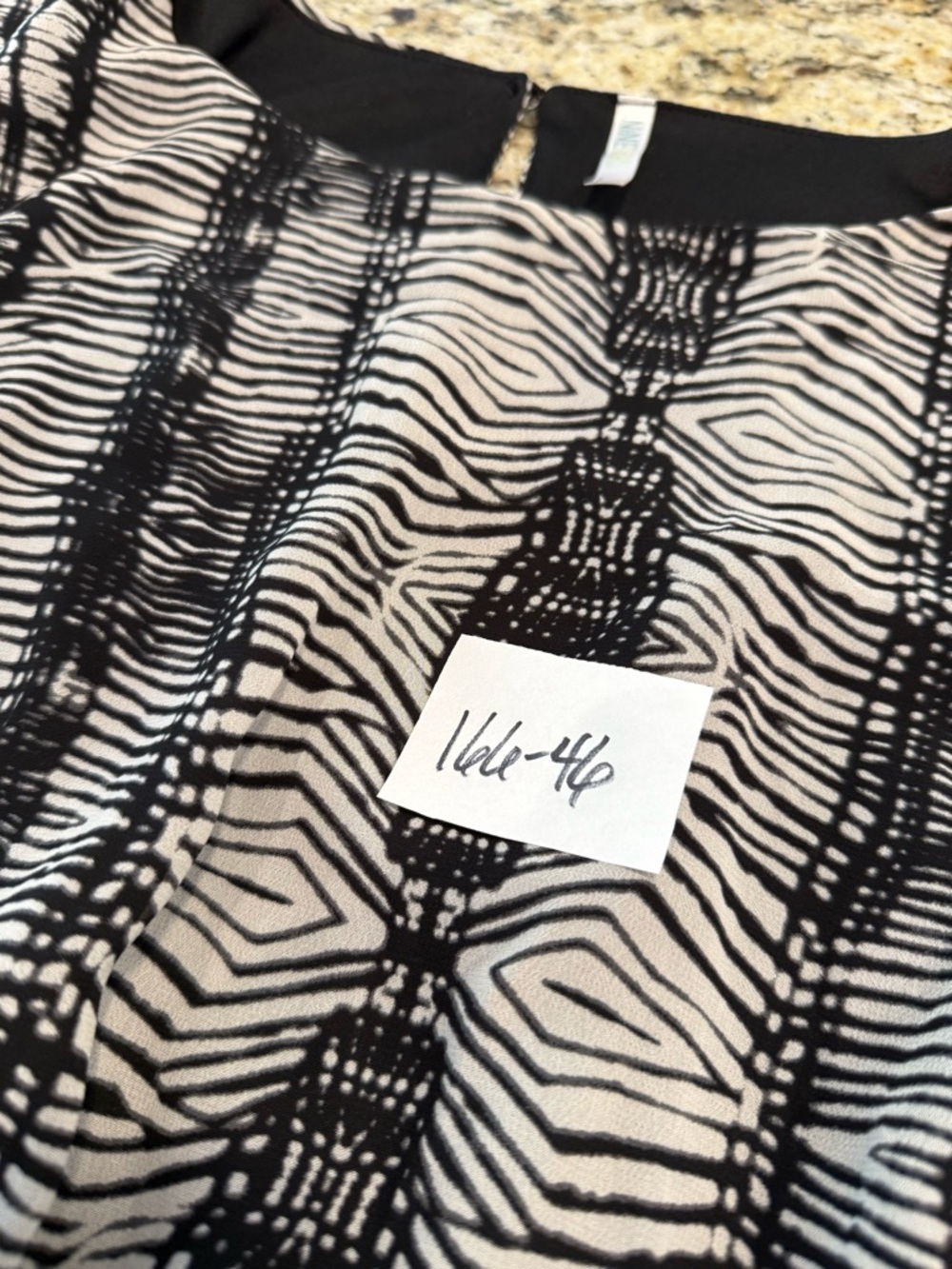 Nine Bird black & white mini dress abstract stripes cap sleeves SZ LG - Picture 12 of 13
